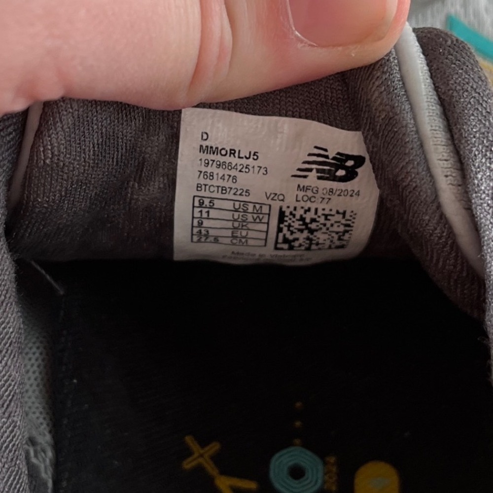 New Balance Fresh Foam X More v5 Mens 9.5 Grey Teal Gold Running Shoes MMORLJ5 - Picture 7 of 10